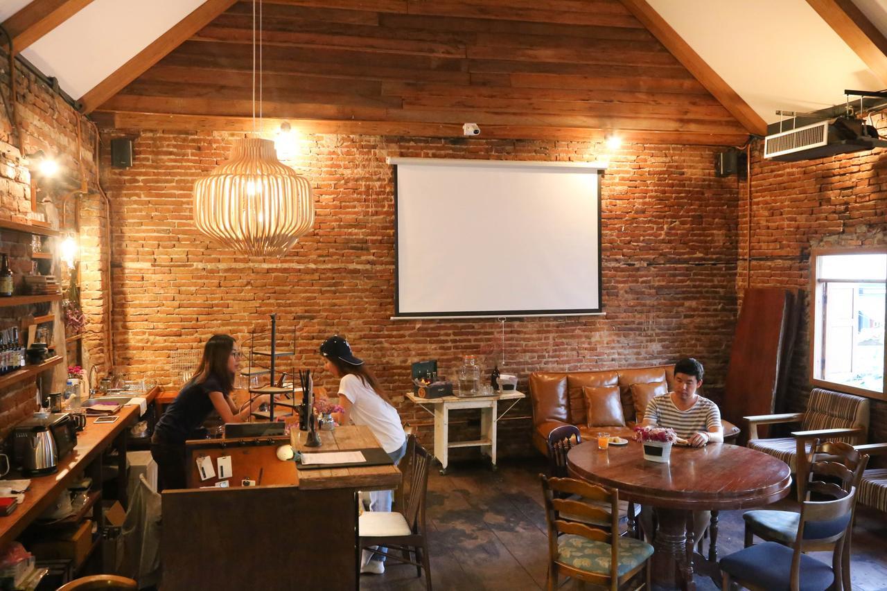 Trace Hotelistro Chiang Mai Bagian luar foto